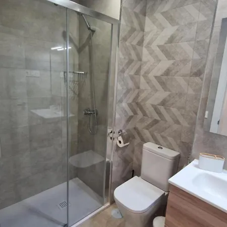 Seabreeze Haven - Winkler Apartment *